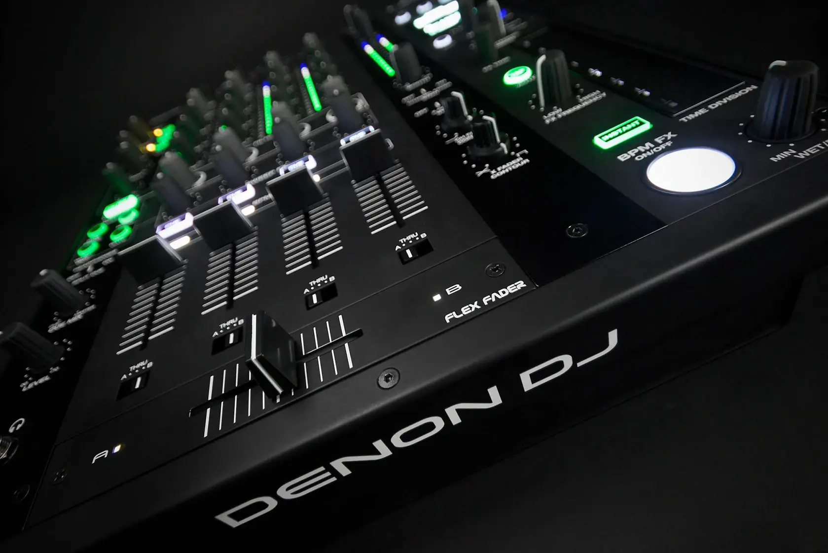 Iconyc x DENON DJ